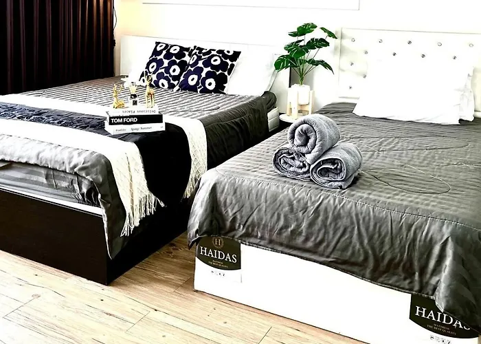 Impact Arena Twin Beds By Goodroom24 Apartment Bangkok